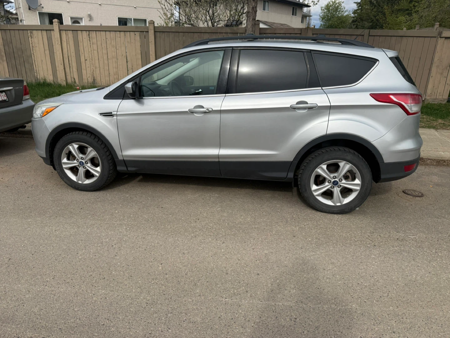 Ford Escape SUV - photo 4