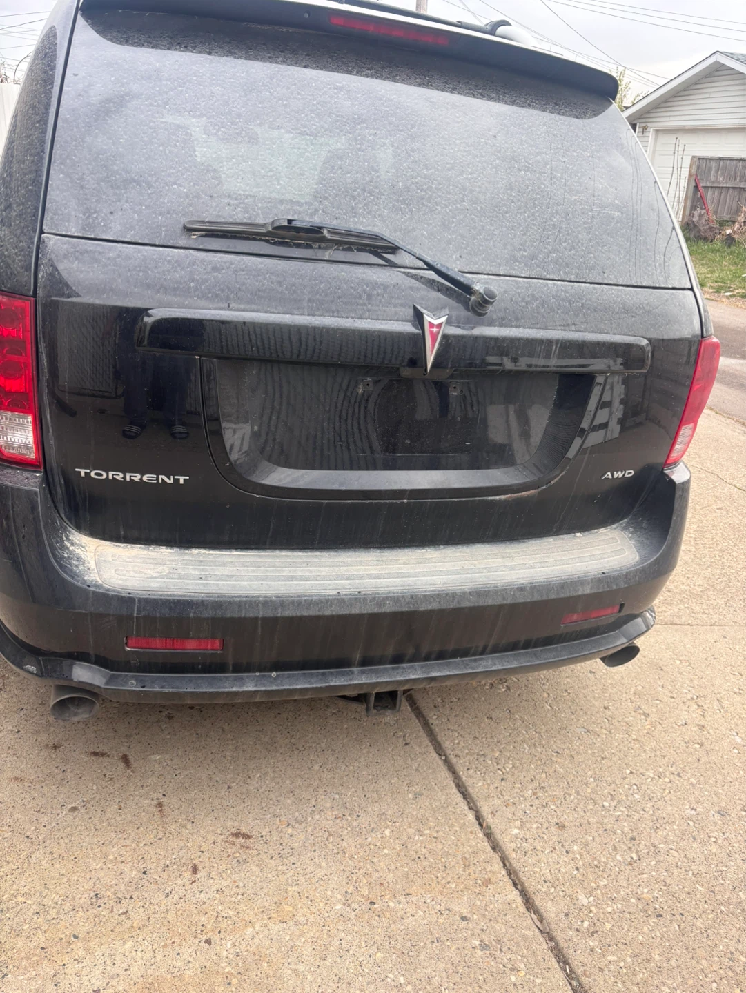 Black Pontiac Torrent AWD - photo 3