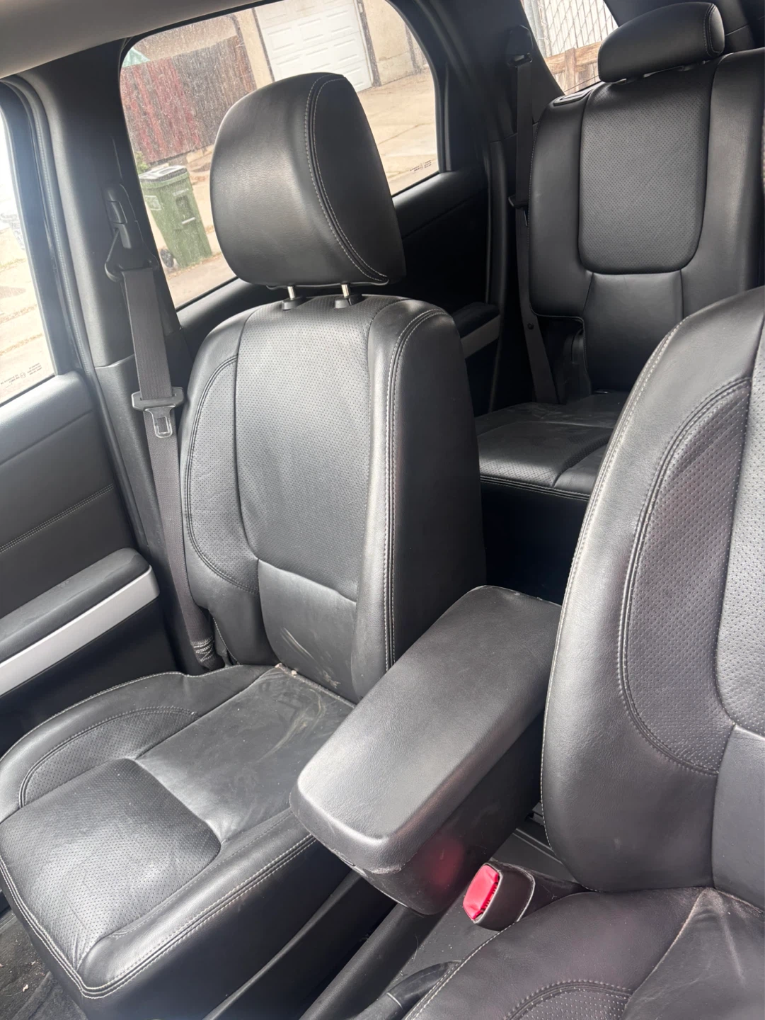 Black Pontiac Torrent AWD - photo 4