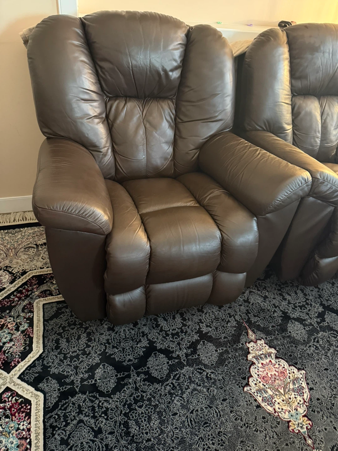 La-Z-Boy Brown Leather rocker  Recliner Chairs (2) or best offer - photo 3
