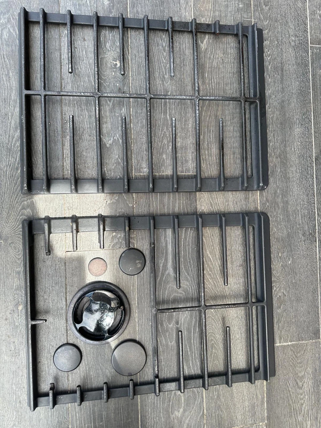 Set of 2 Black Gas Stove Grates and Burner Caps
