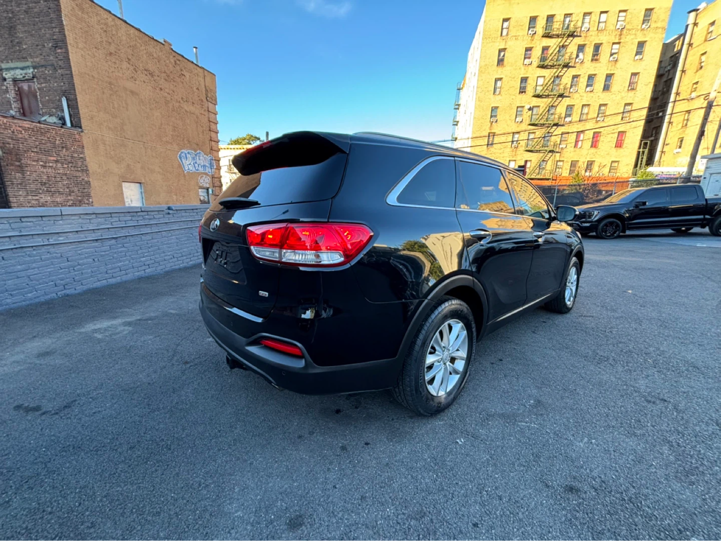 Black Kia Sorento SUV 2016 - photo 3