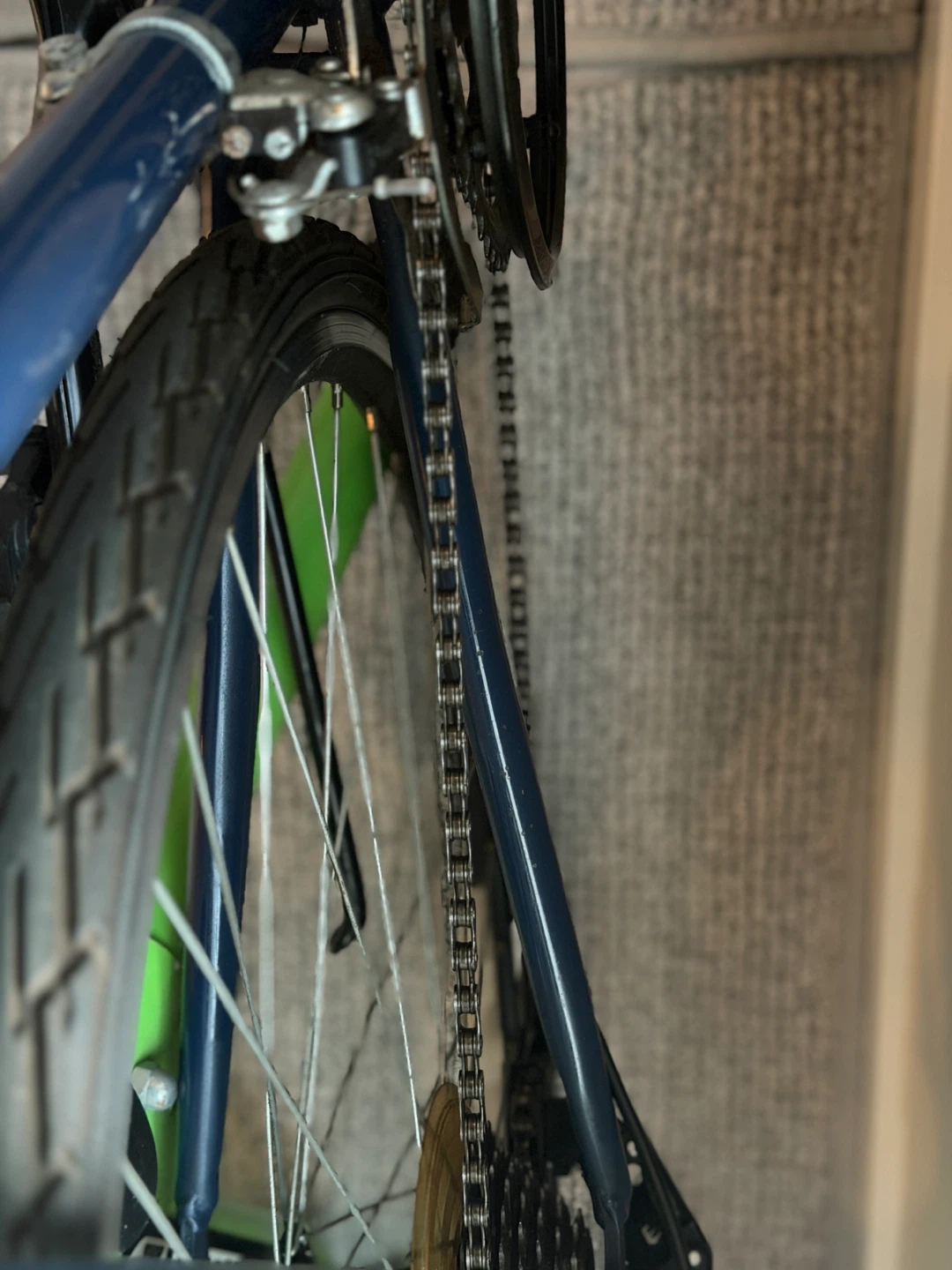 Supercycle Circuit Road Bike with Extras, Indoor Trainer! - photo 4