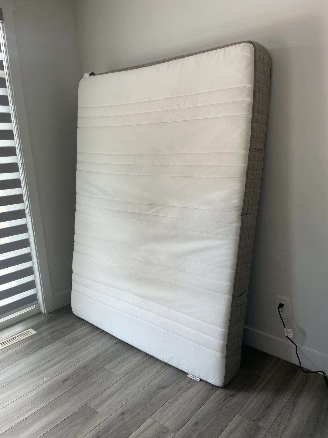 Queen Size Mattress - photo 4
