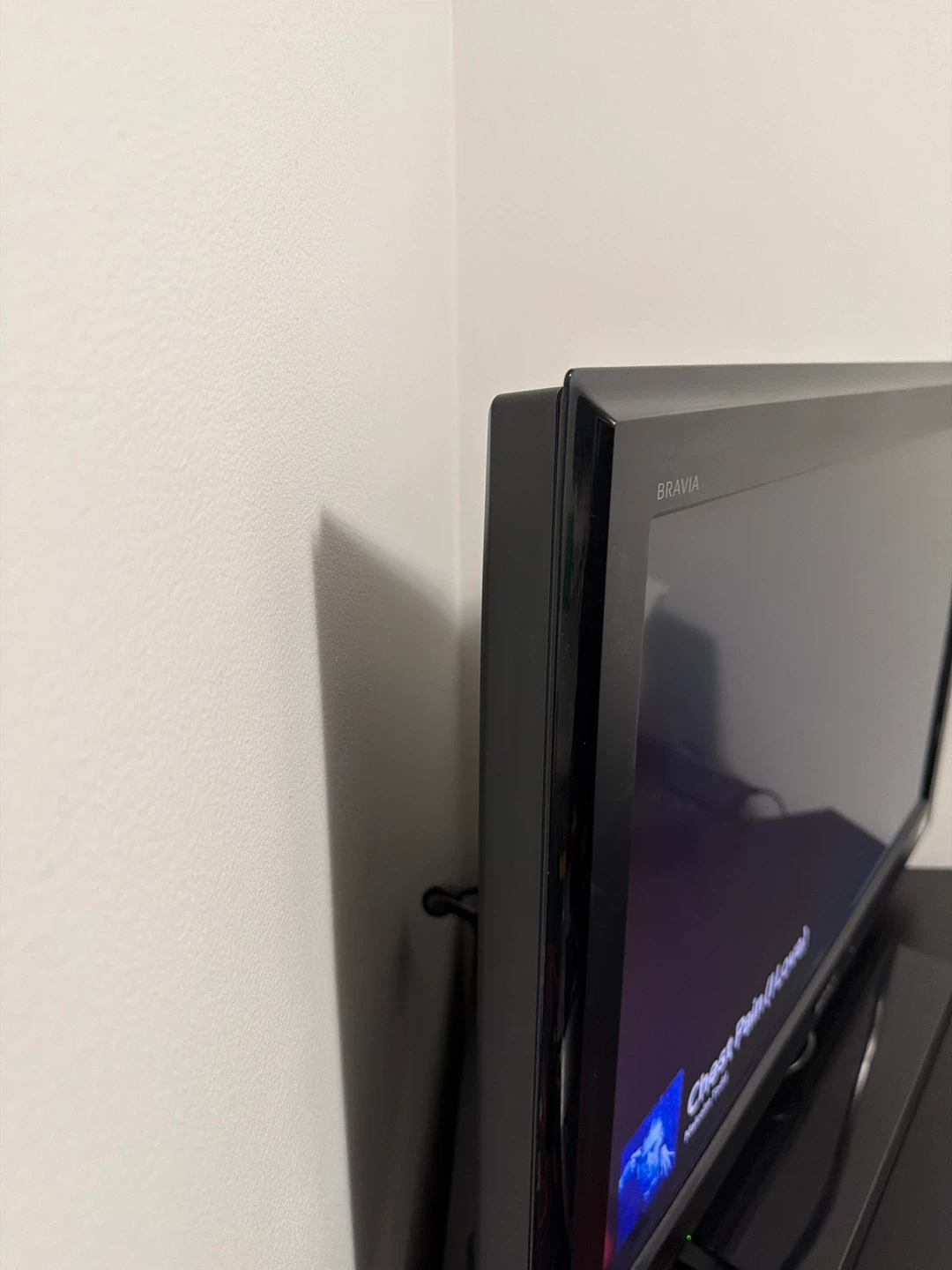 Sony Bravia 24" Flat Screen TV - photo 2