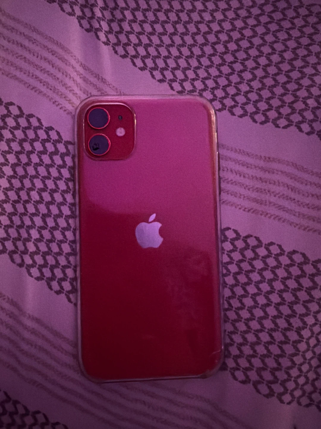 Apple iPhone 11 - Red