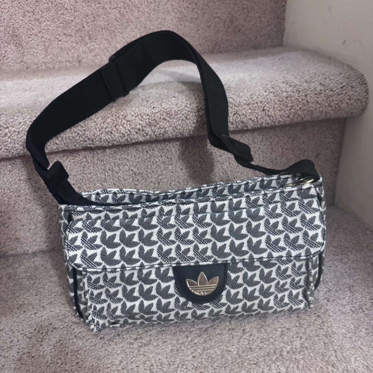 Adidas Patterned Shoulder Bag - photo 2