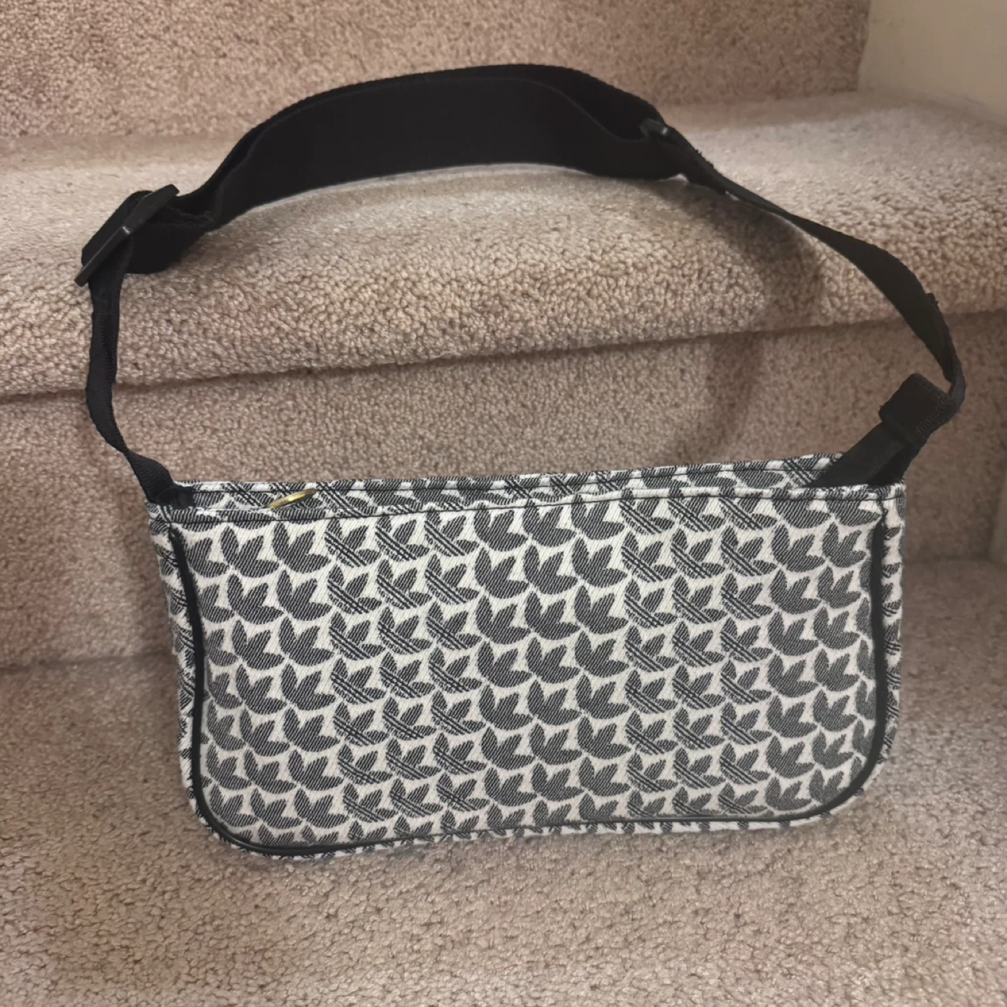 Adidas Patterned Shoulder Bag - photo 4