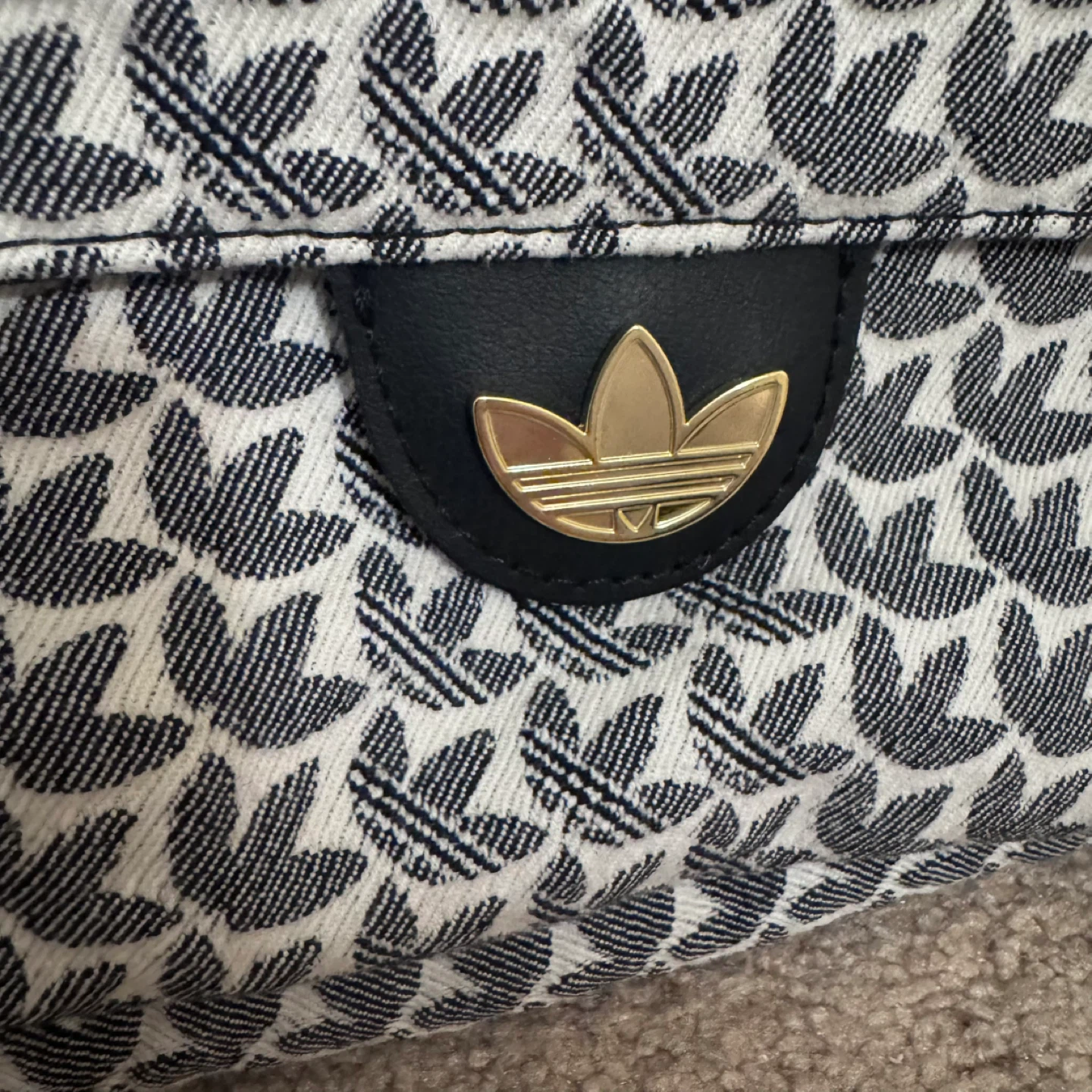 Adidas Patterned Shoulder Bag - photo 5