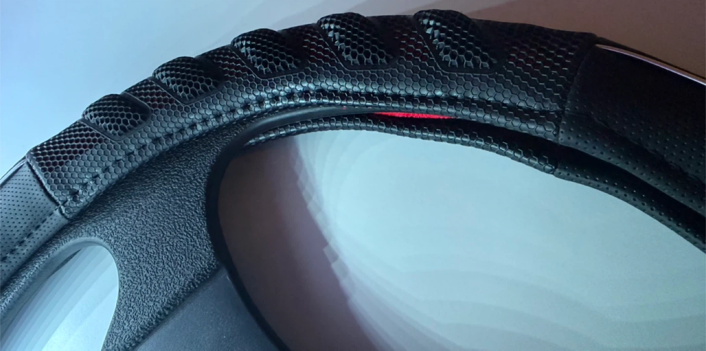 Red & Black Steering Wheel Cover - photo 5