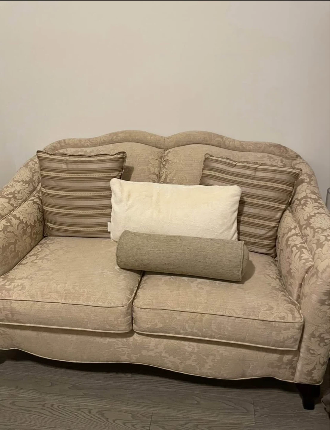 5 Piece Living Room Set with Rug and Coffee Table - photo 4