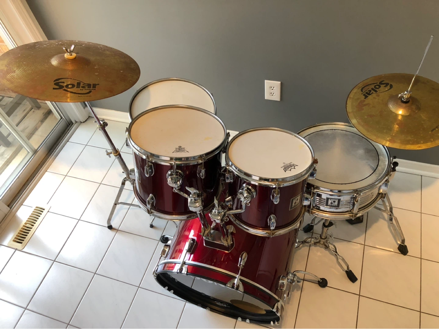Sonor 5-piece drum kit - deep red - photo 3