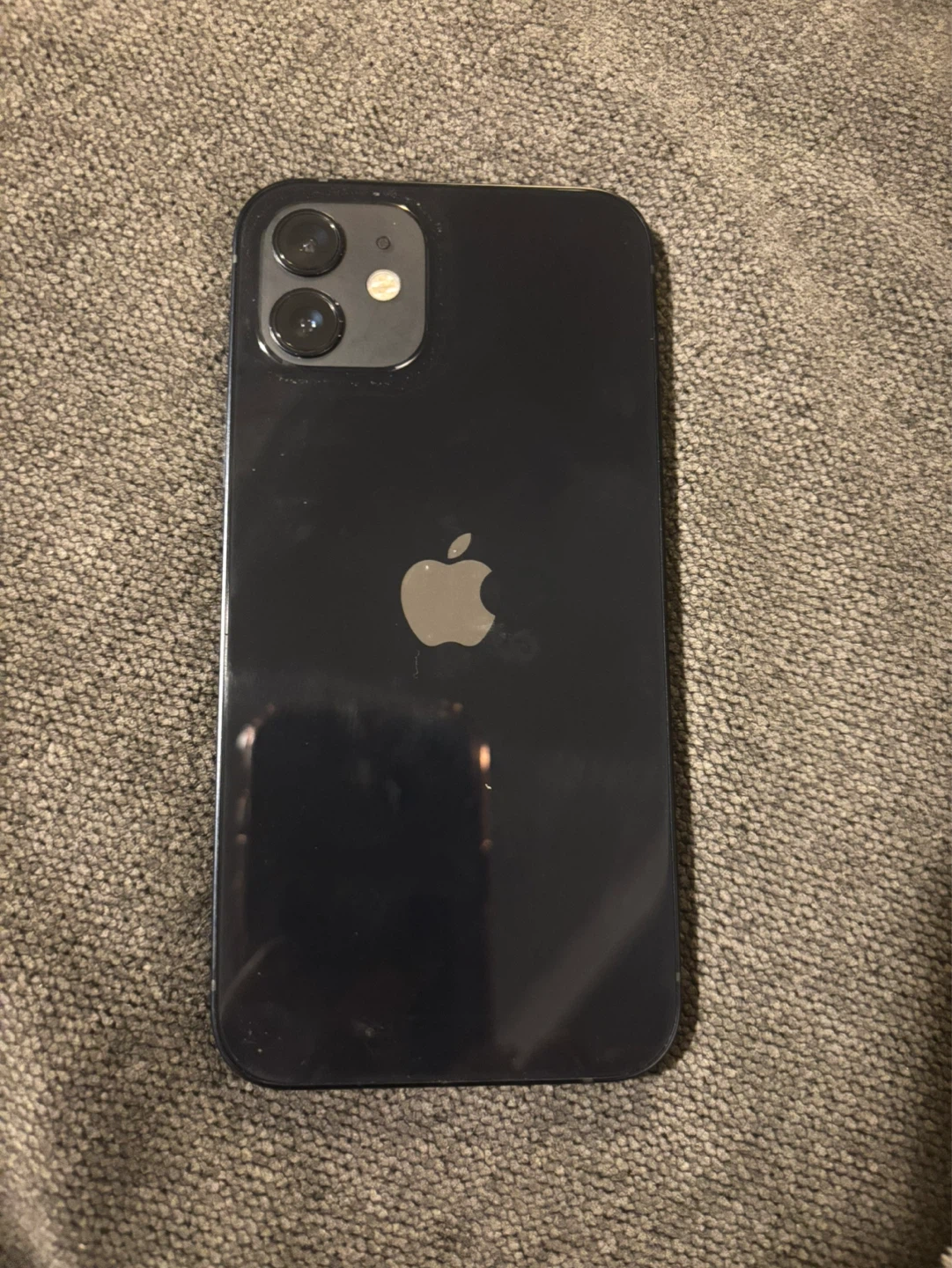 Apple iPhone 12