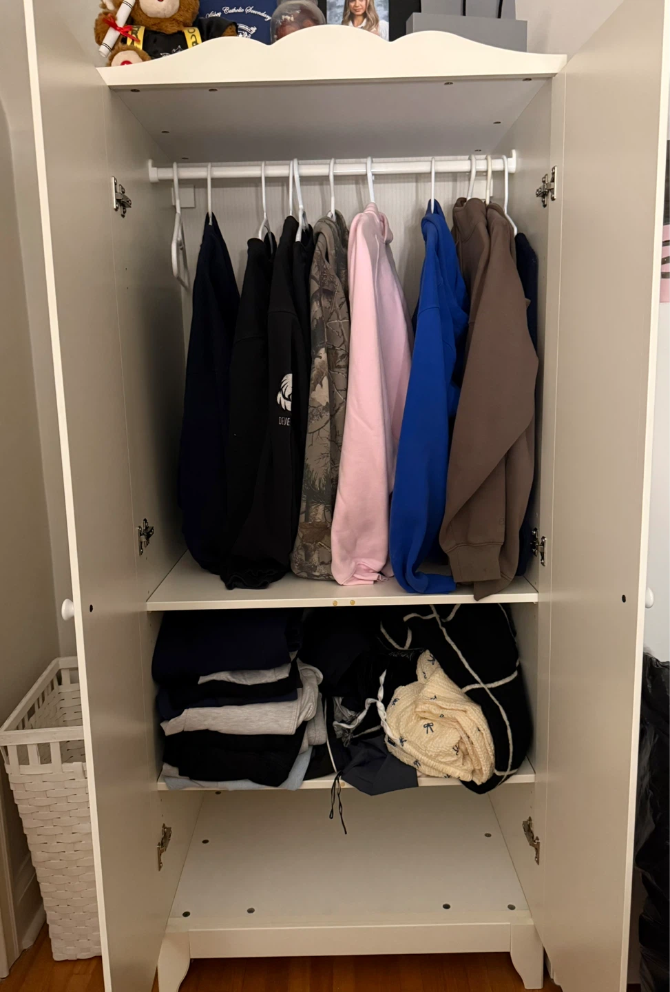White Double Door Wardrobe Unit - photo 2