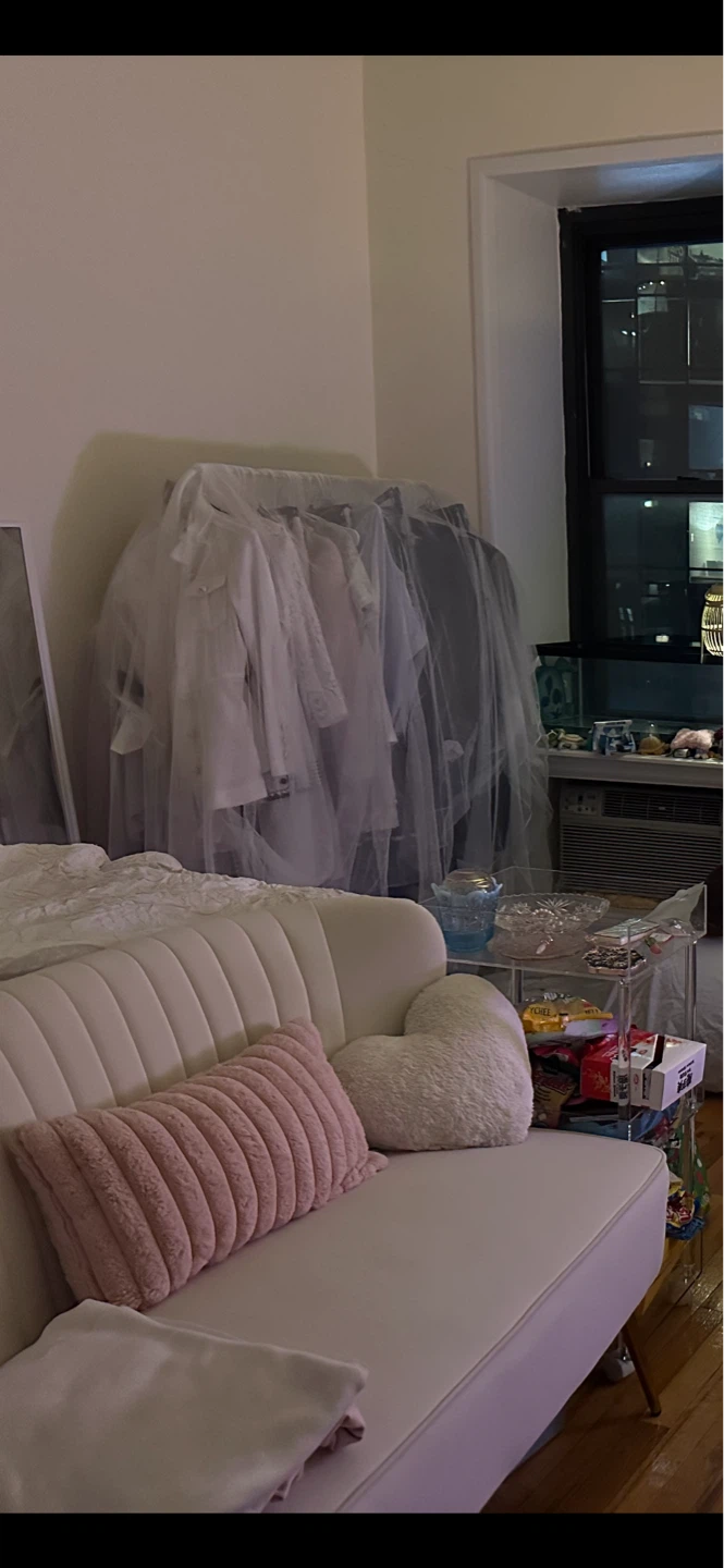 NYC Midtown East Moving Sale｜Everything Must Go
