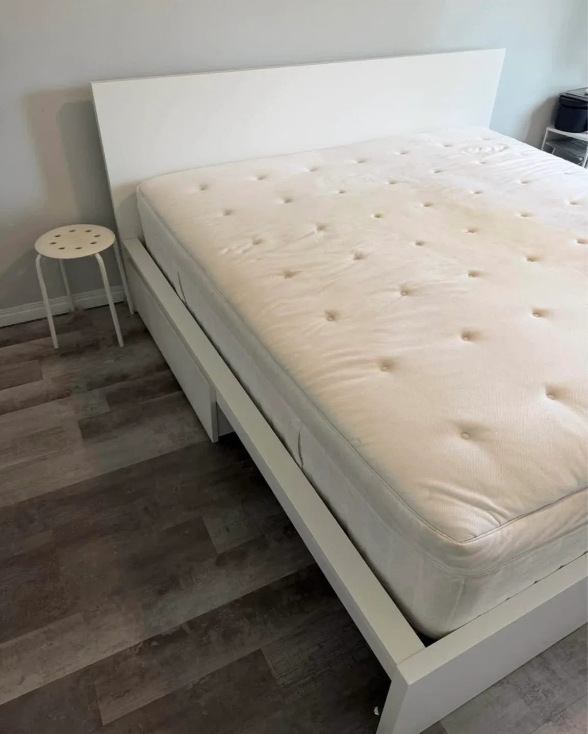 King size bed frame + mattress - photo 5