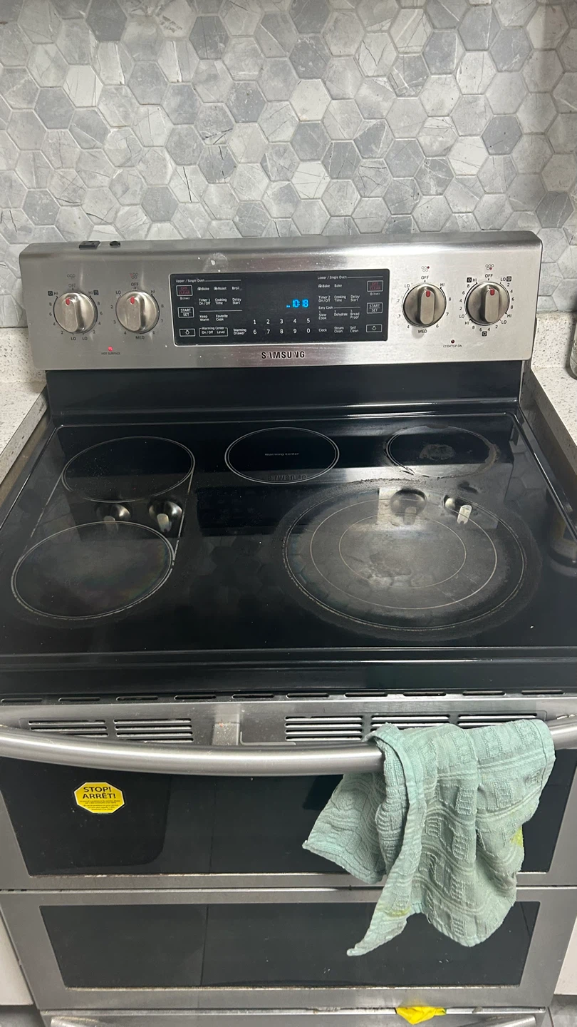 Samsung Electric Range with Oven - photo 2