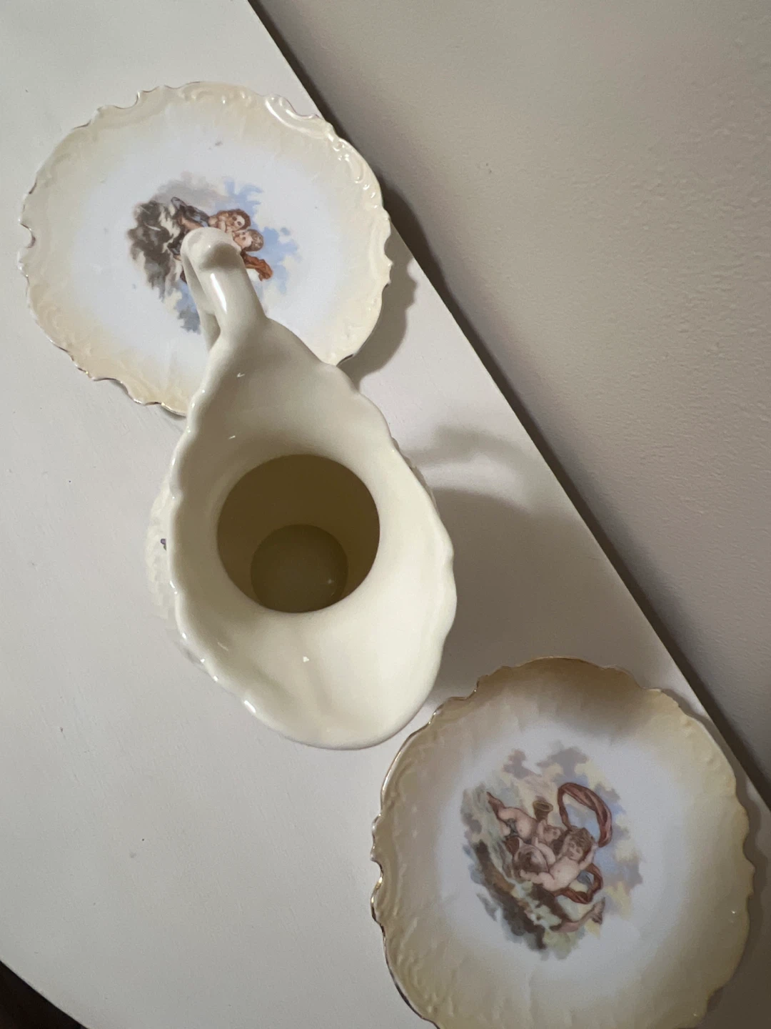 Cherub Pitcher and Saucers Set - photo 2