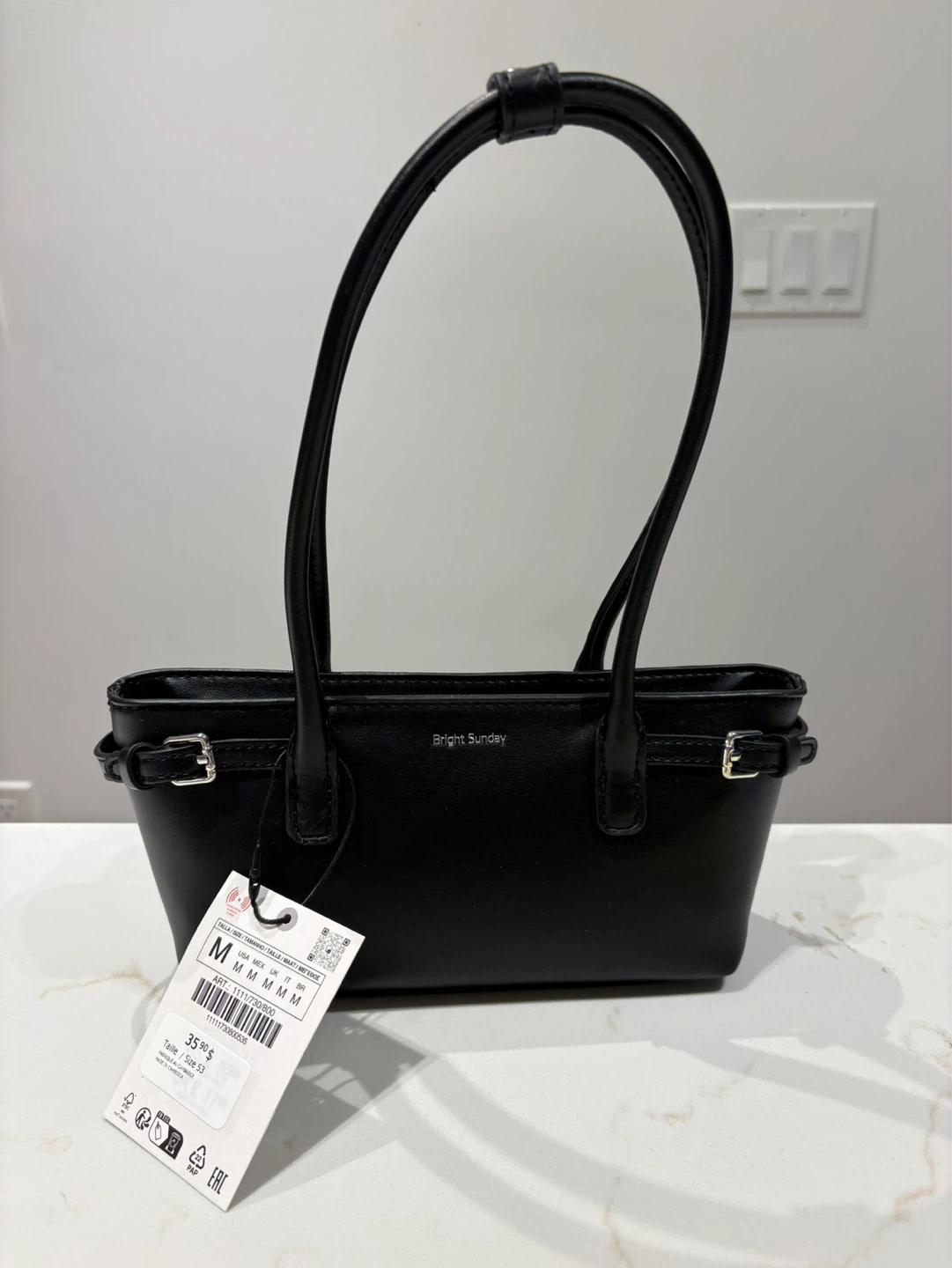 BRAND NEW Buckle Shoulder Bag - Black