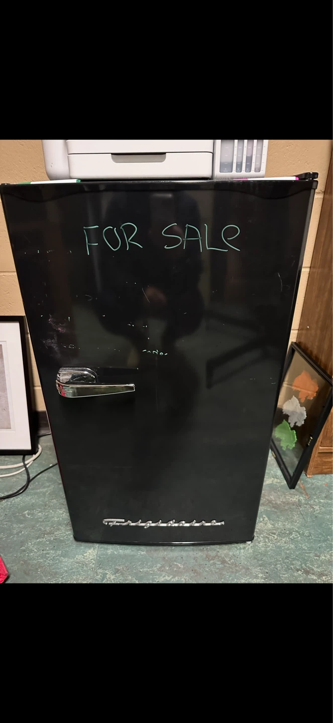 Frigidaire Mini Fridge
