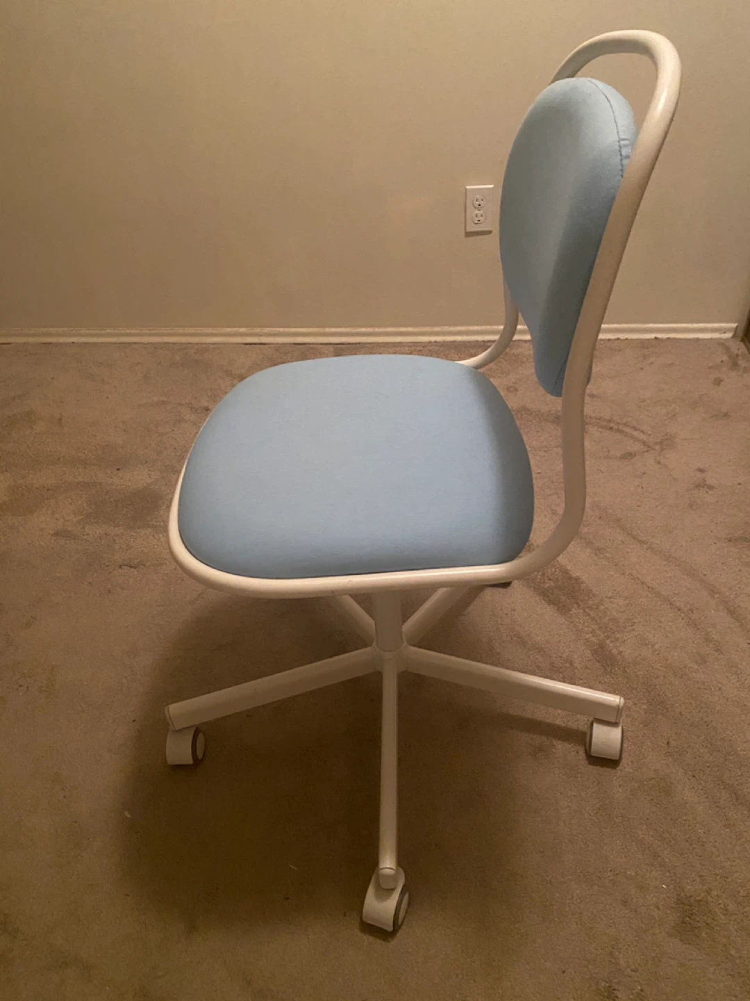 IKEA Desk Chair - photo 2
