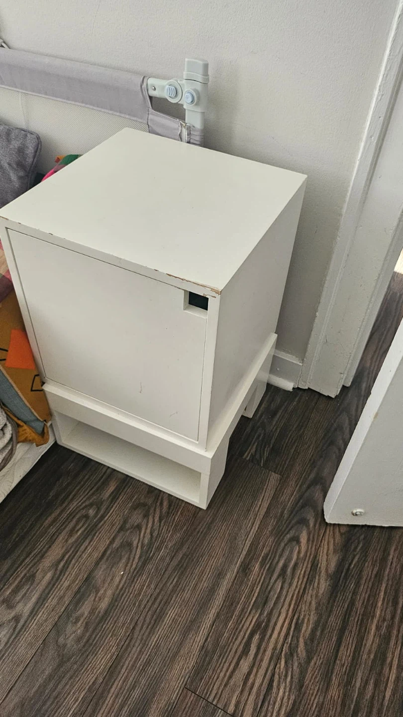Plastic 3-Drawer Storage Chest and side table - photo 3
