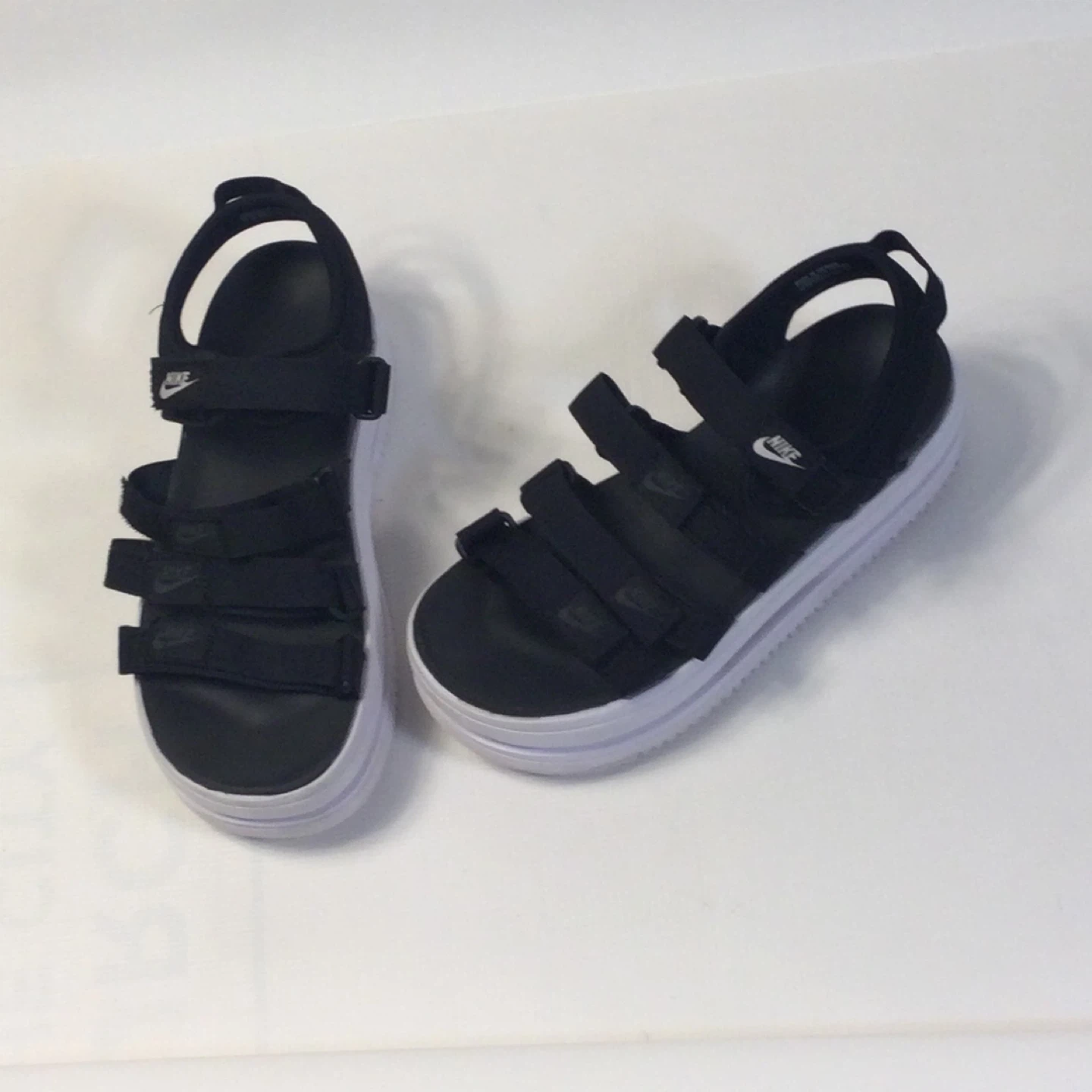NIKE ICON CLASSIC SANDALS WOMENS BLACK/WHITE SZ 9 - photo 2