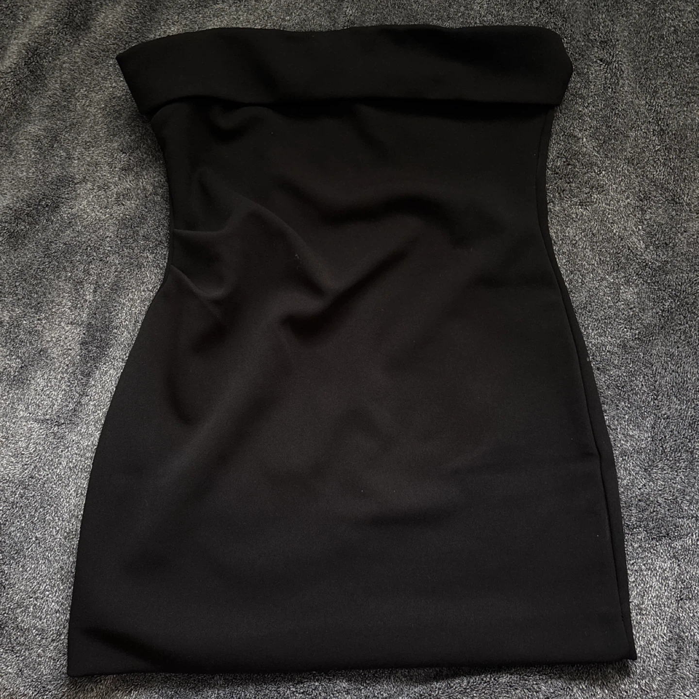 Aritzia Babaton Strapless Mini Dress