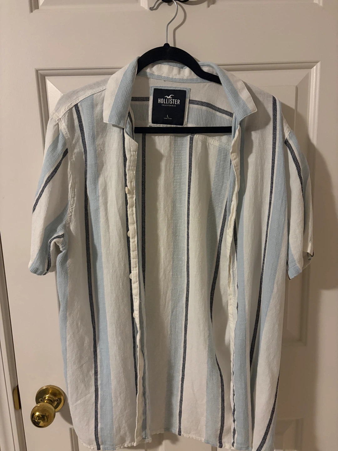Hollister Men's Striped Short-Sleeve Shirt - Size L