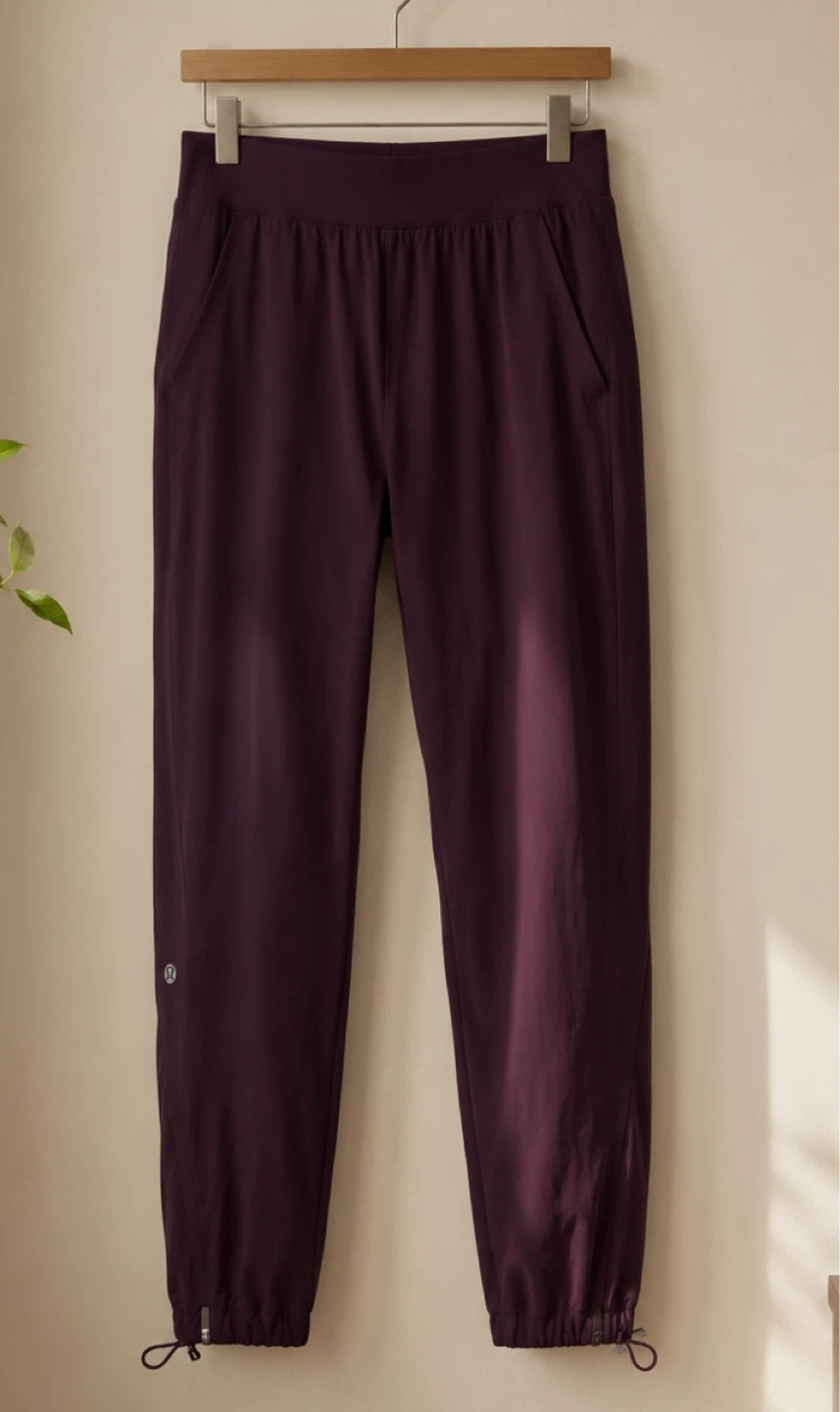 BNWT Lululemon (6) High Rise Jogger