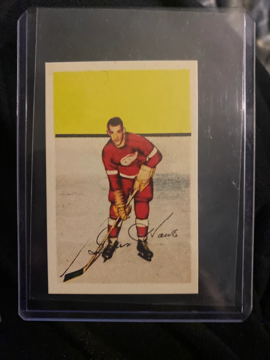 Gordie Howe #88 Hockey Card 1952 Parkhurst