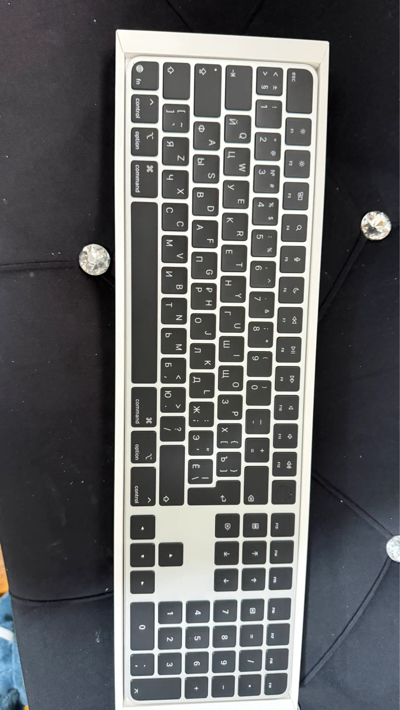 Keyboard with Numeric Keypad and Touch ID - photo 2