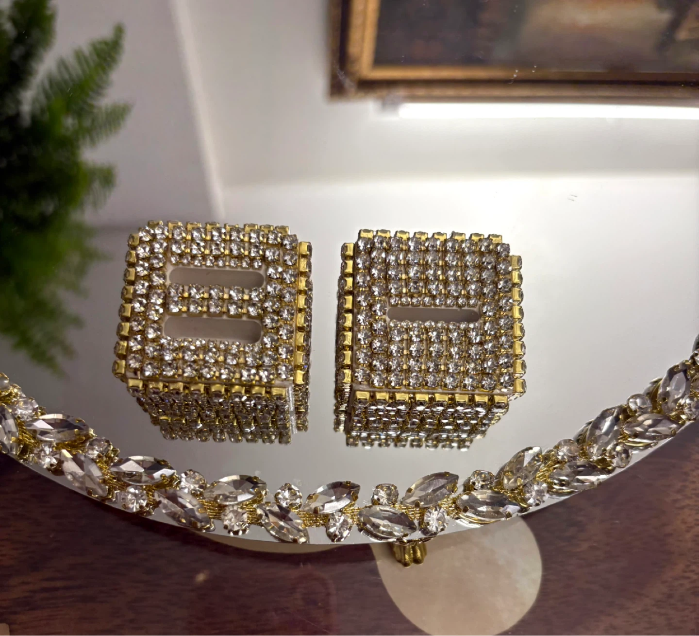Round mirror tray with gold glass crystal rhinestone trim - photo 3