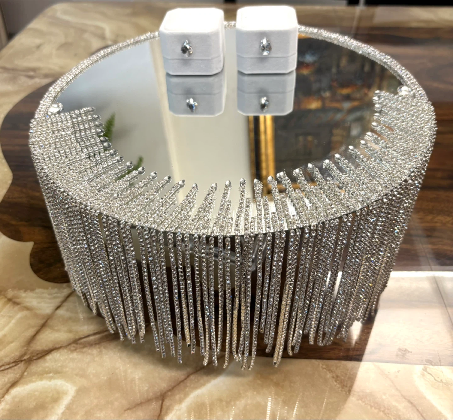 Round Mirror tray with silver rhinestones - photo 2