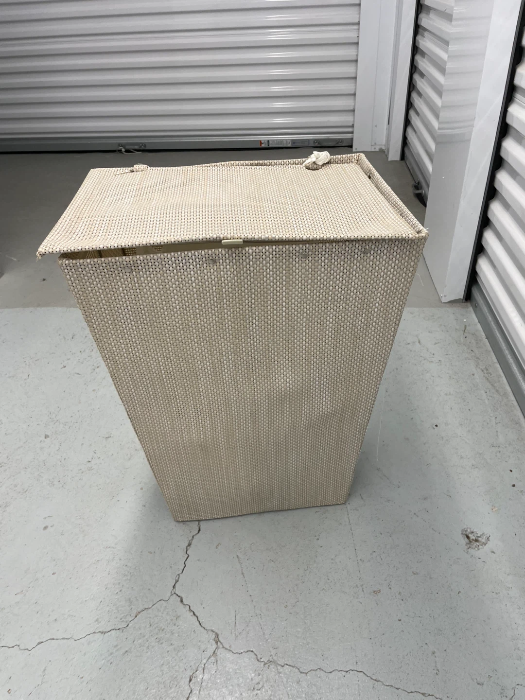 Woven Laundry Hamper with Lid - photo 2