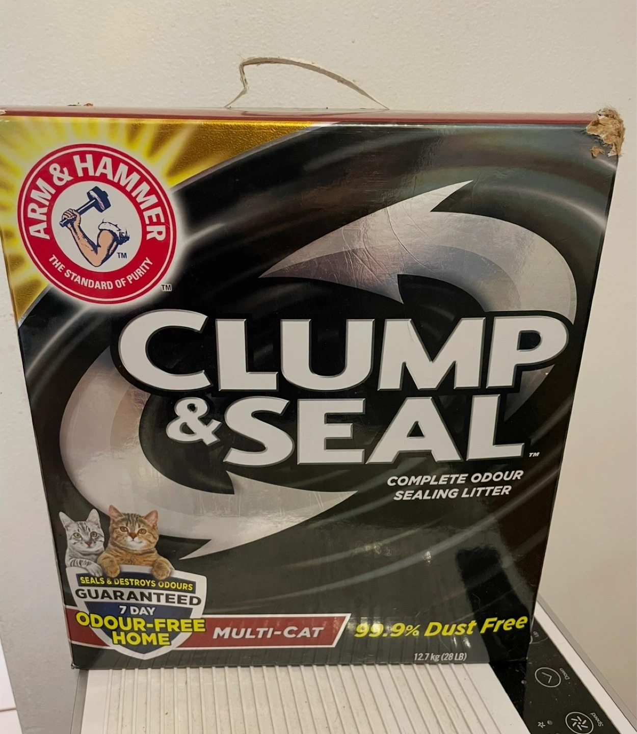 Brand New Clump & Seal Cat Litter 12.7kg