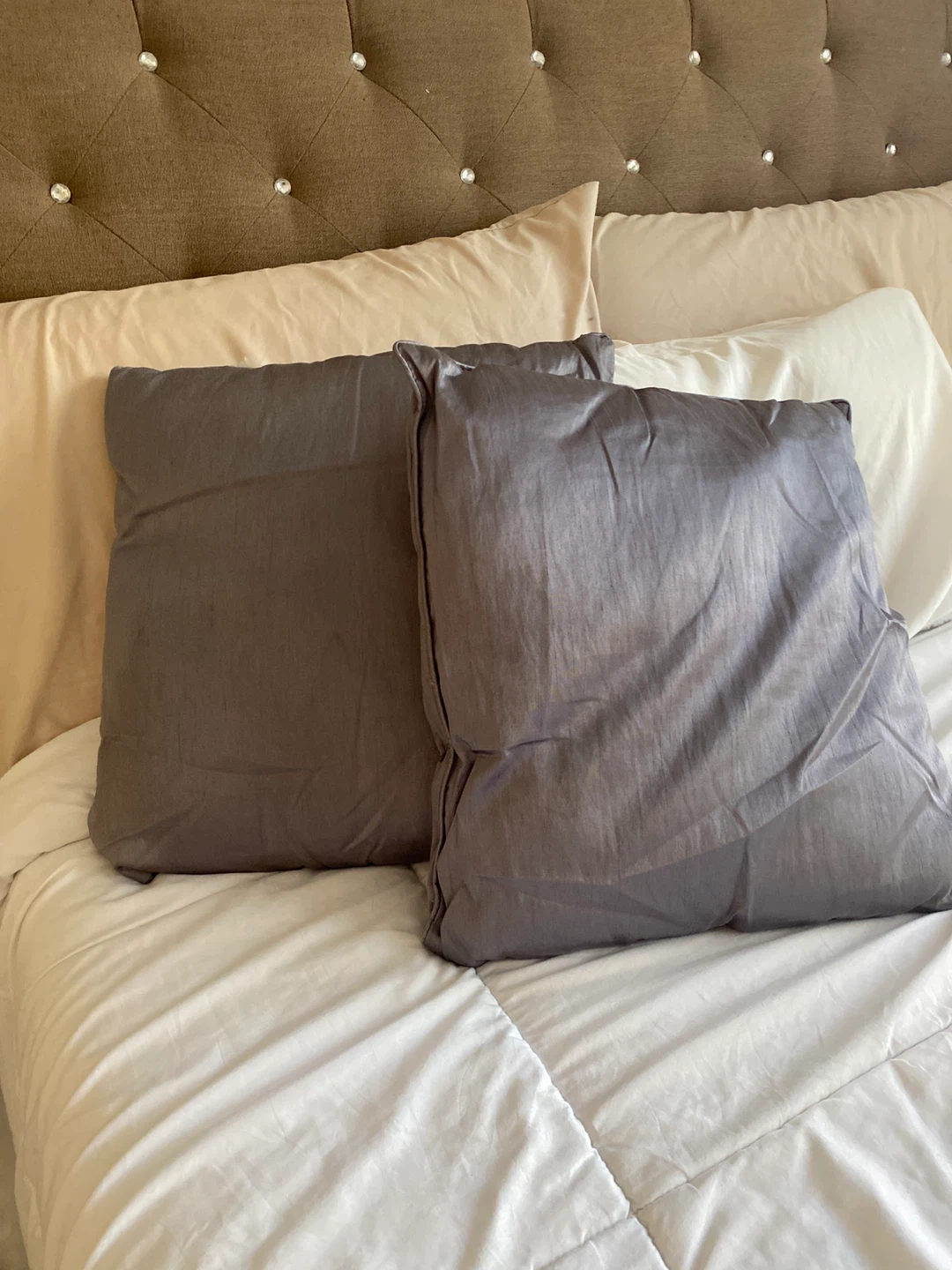 Set of 2 Grey Throw Pillows - photo 2