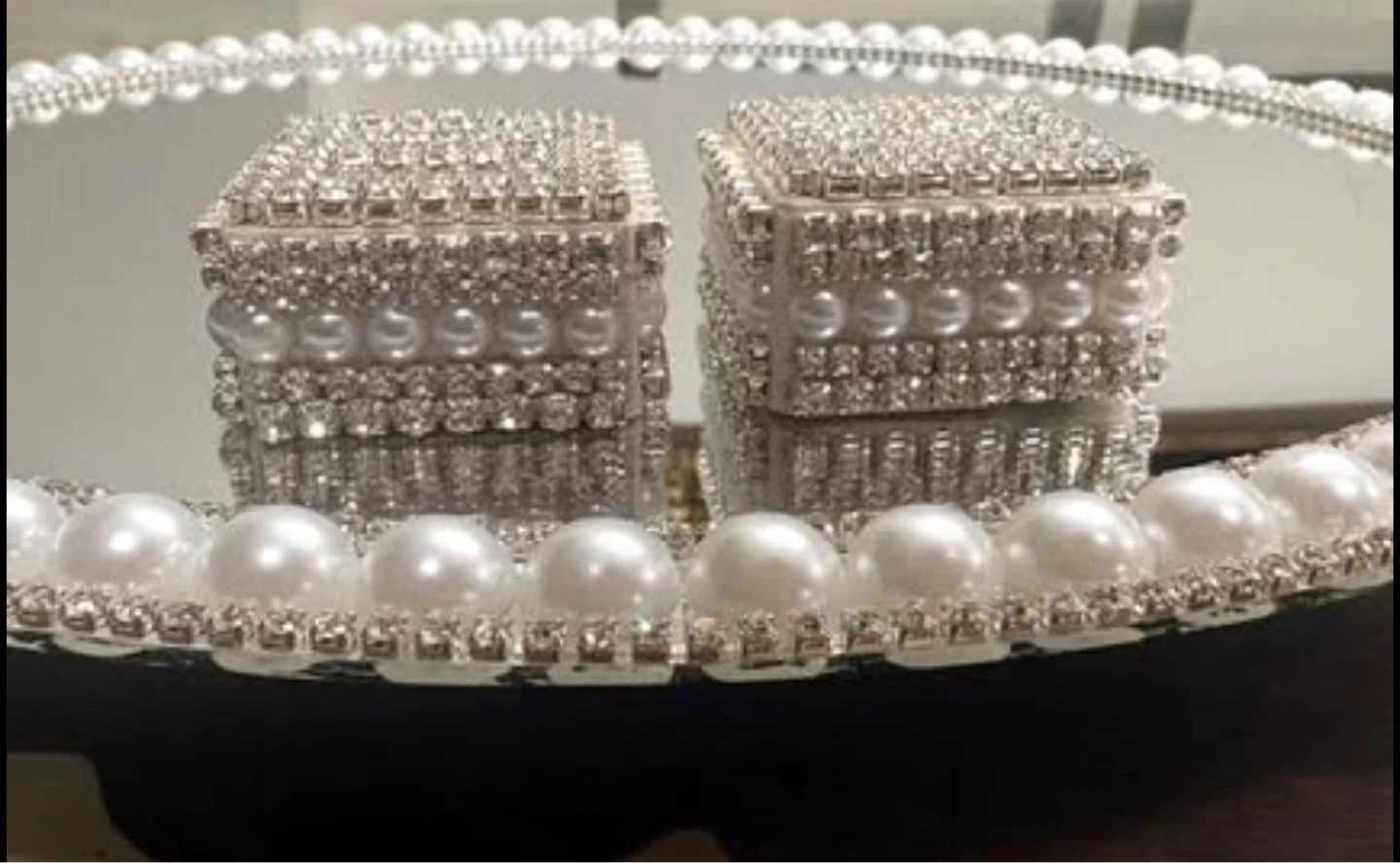 Round Mirror Tray with Faux Pearls & silver rhinestone Border - photo 3