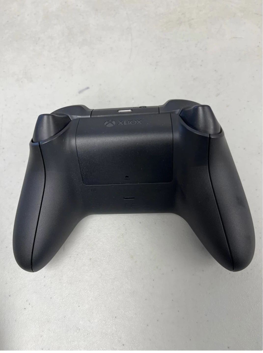 Xbox Wireless Controller - Black (Open Box) - photo 4