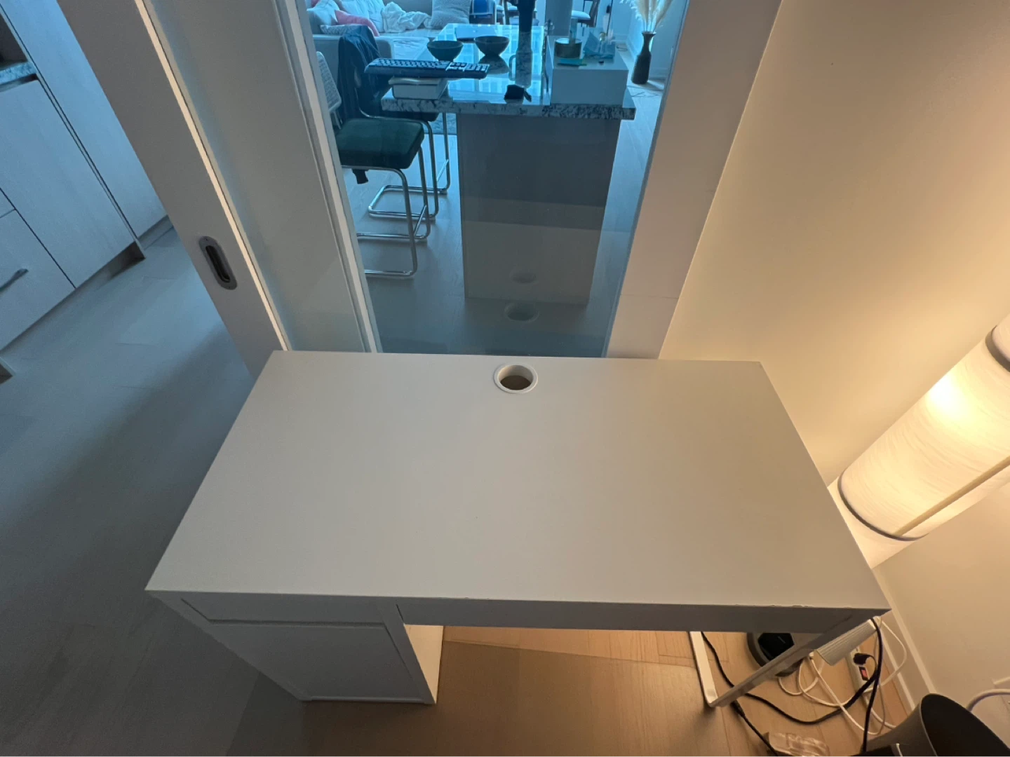 Office desk - photo 3