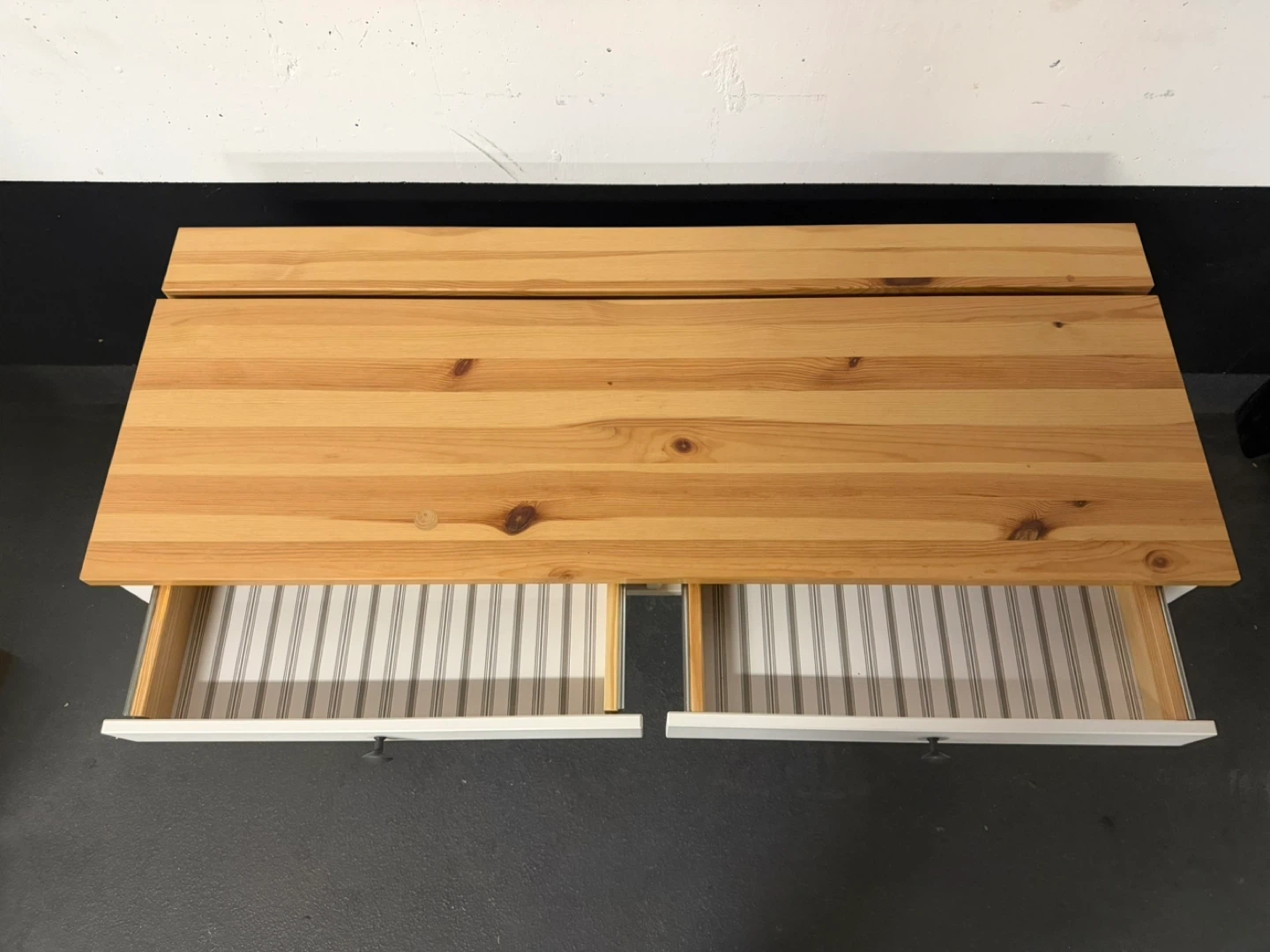 IKEA HEMNES Desk with 2 drawers - photo 3