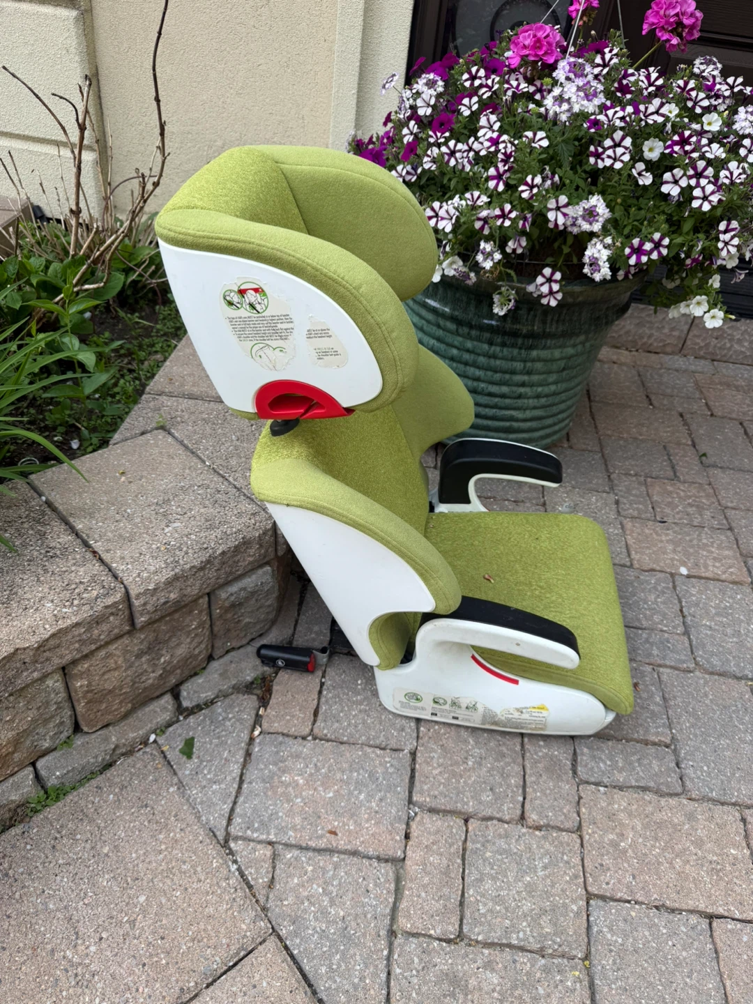 Graco Booster Car Seat - photo 3