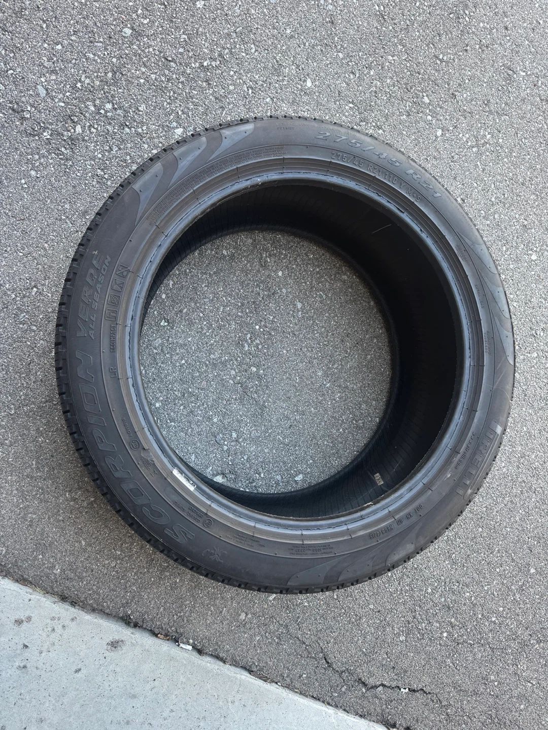 Pirelli Scorpion Verde All Season Tire (Land Rover)