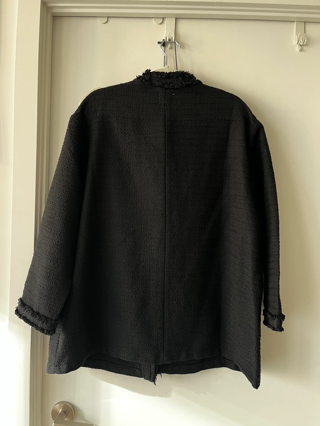 Black Tweed-Like Coat - photo 3