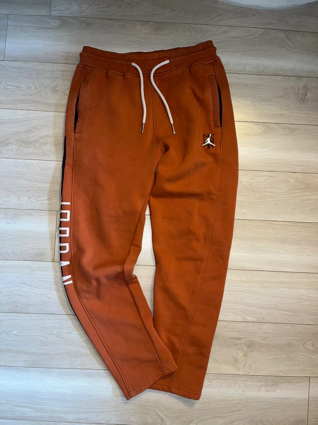 Jordan Essentials Festive Fleece Pants. Light Brown