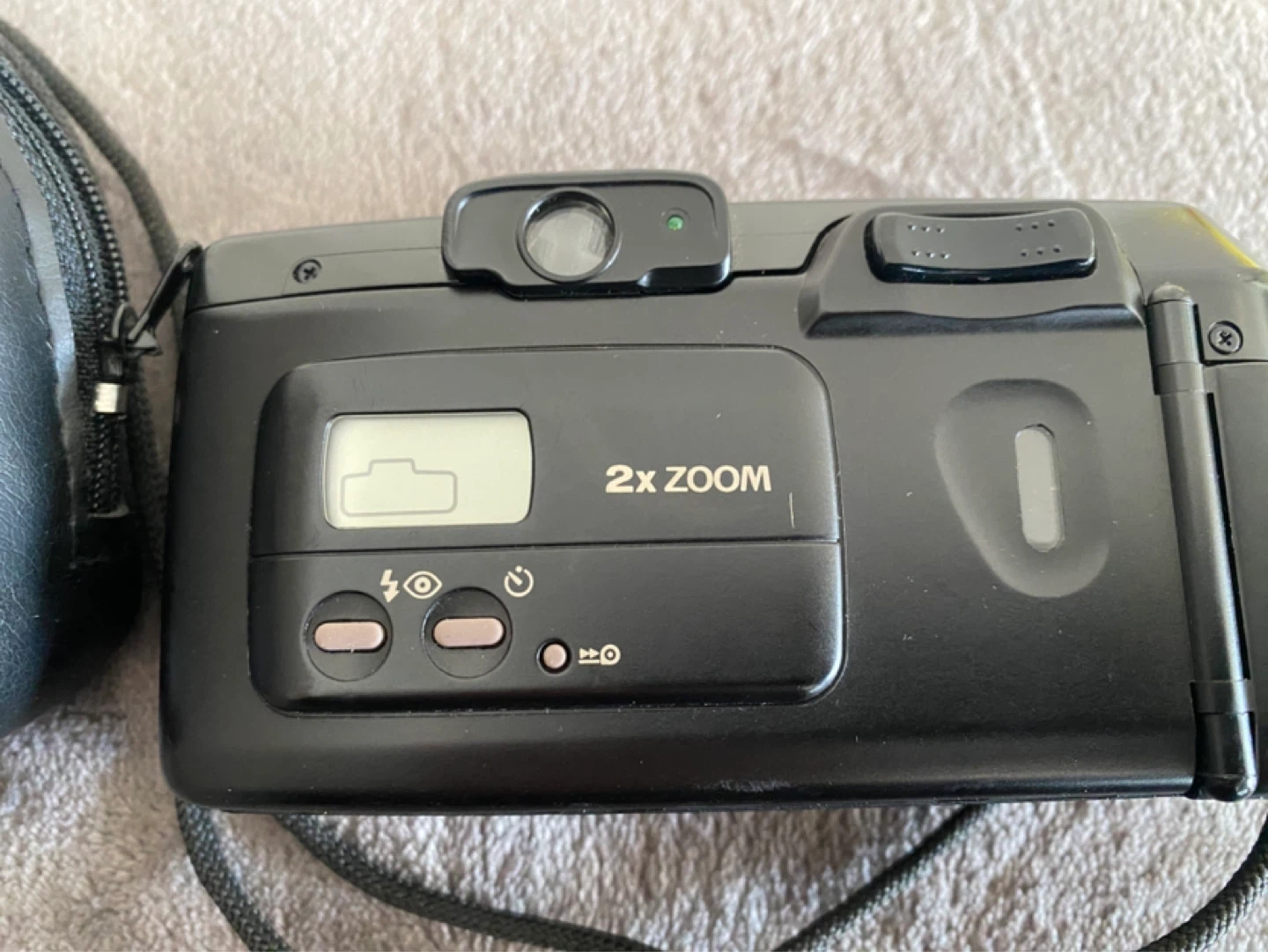Canon Sure Shot 70 Zoom 35mm Film Camera with Case - photo 2