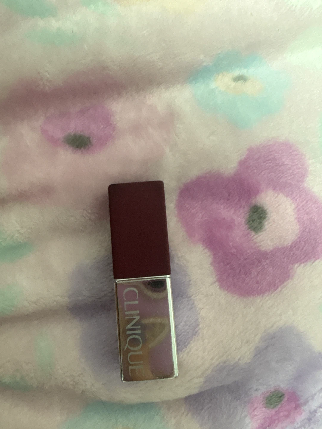 Clinique Lipstick - Plum Shade