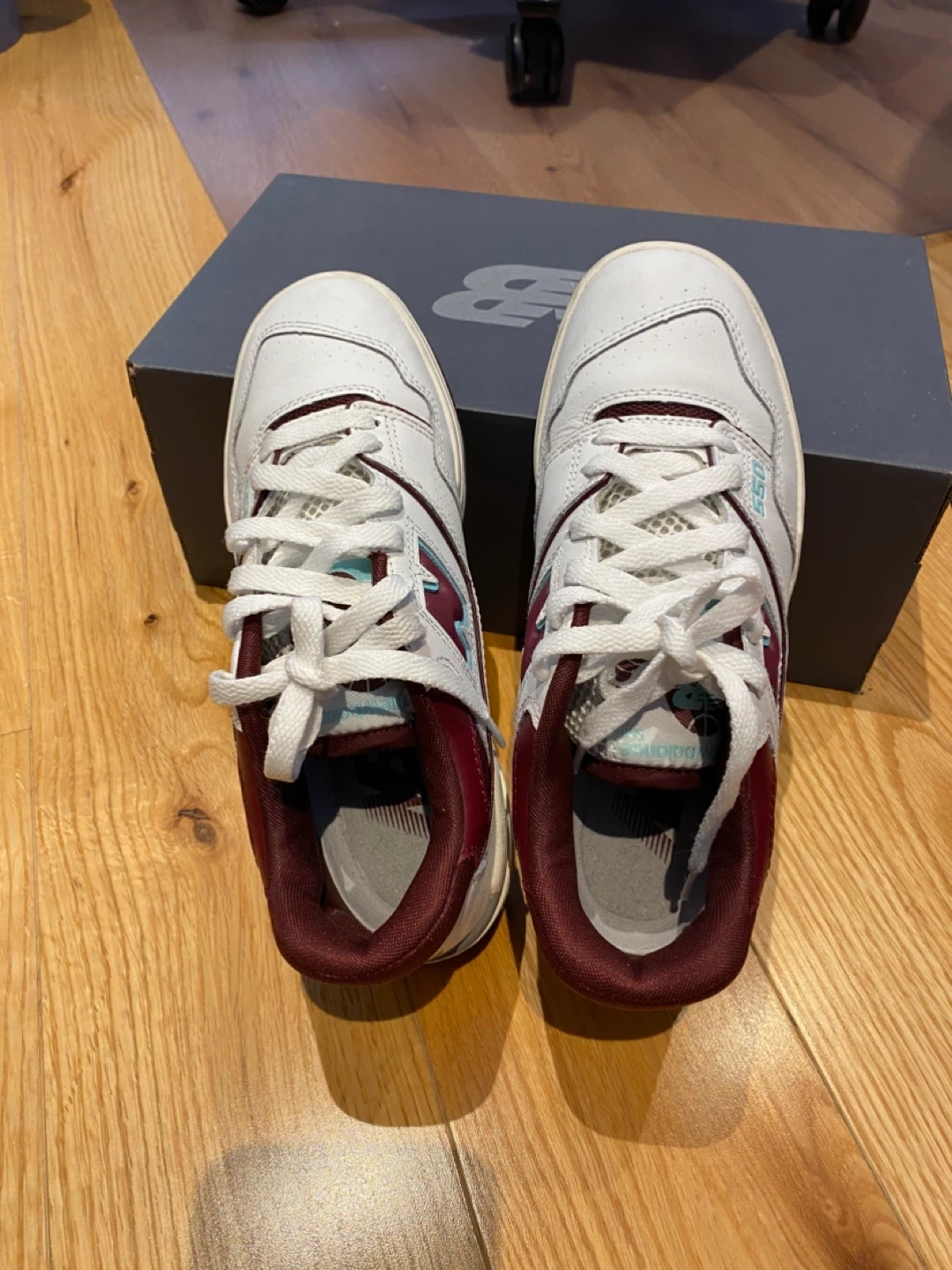 New Balance 550 White Burgundy Size 5.5 women - photo 3