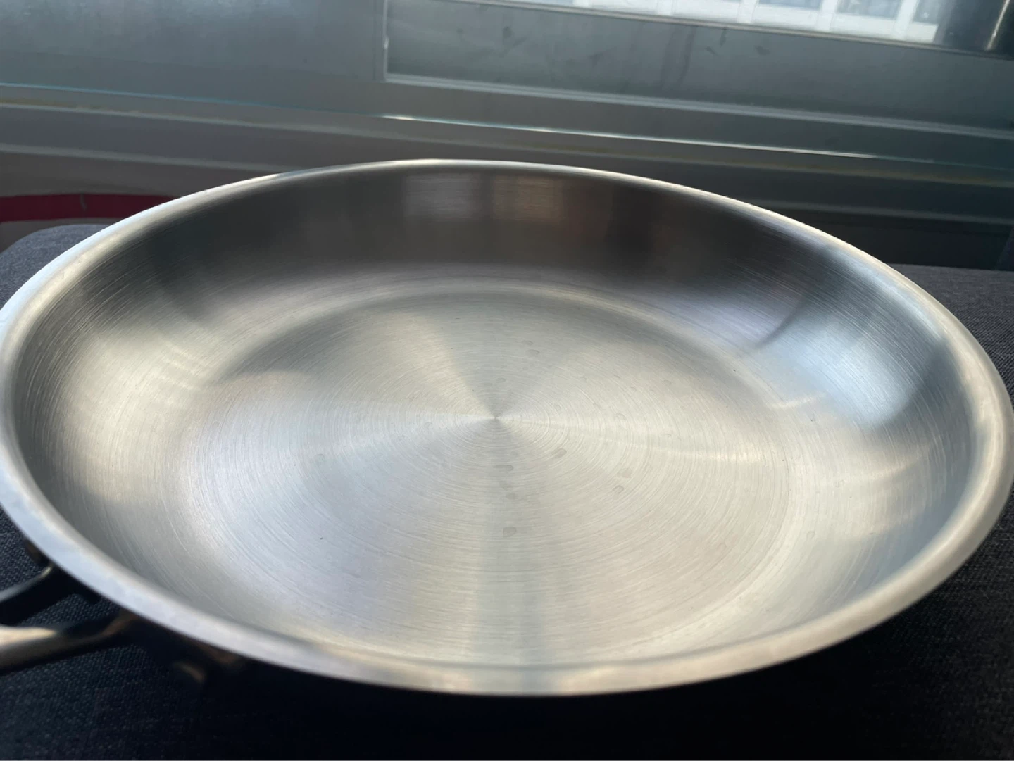 2 Stainless Steel Pans Made in Canada - photo 3