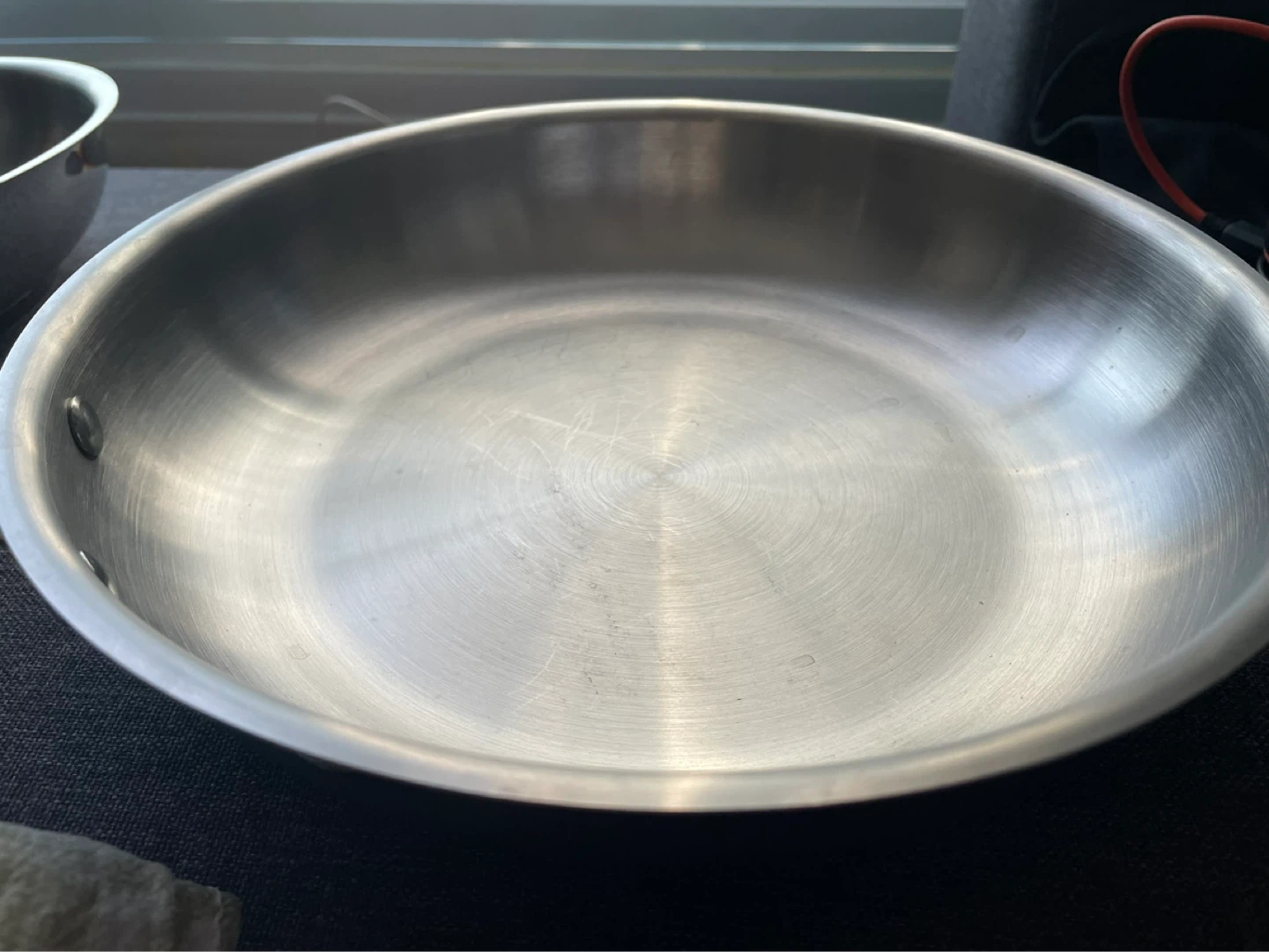 2 Stainless Steel Pans Made in Canada - photo 4